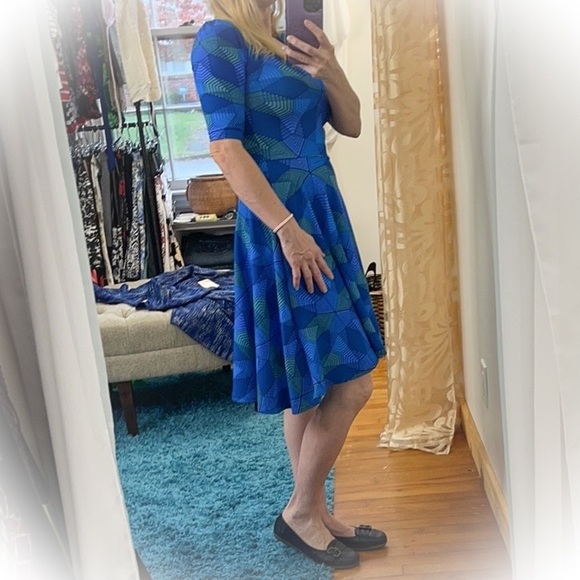 💕New With Tag Blue Lularoe Nicole Fit & Flare Dress💕 - Picture 4 of 16